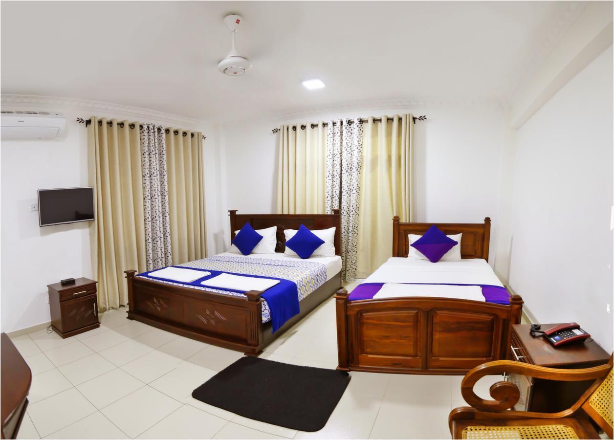 Ronaka Airport Transit Hotel Катунаяка Экстерьер фото